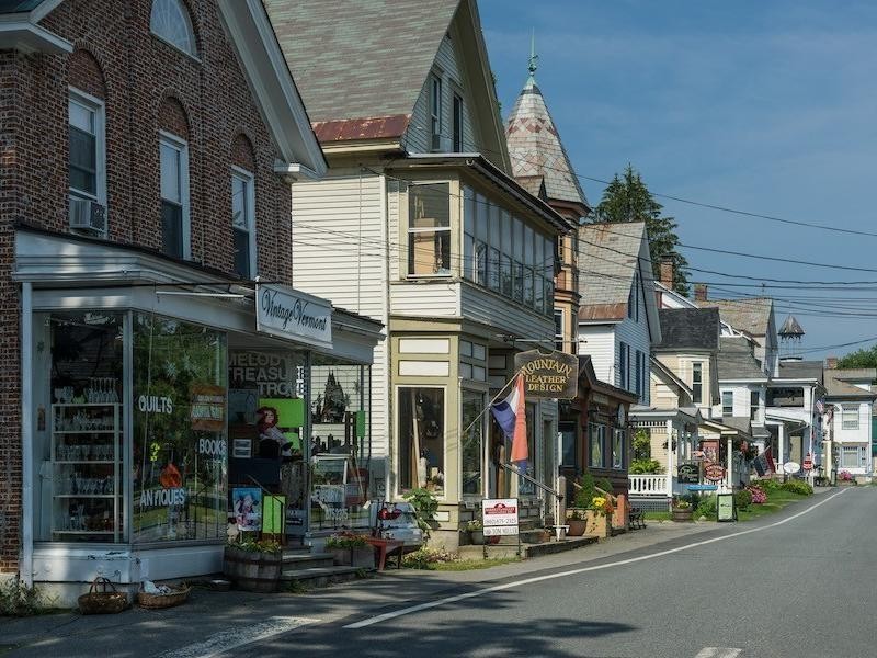 America's 50 Best Small Towns in the Mountains | Far & Wide