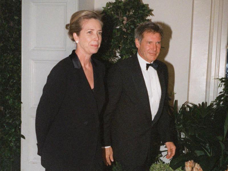 HarrisonFord and Melissa Mathison arrive at the White House in 1998 for a dinner.
