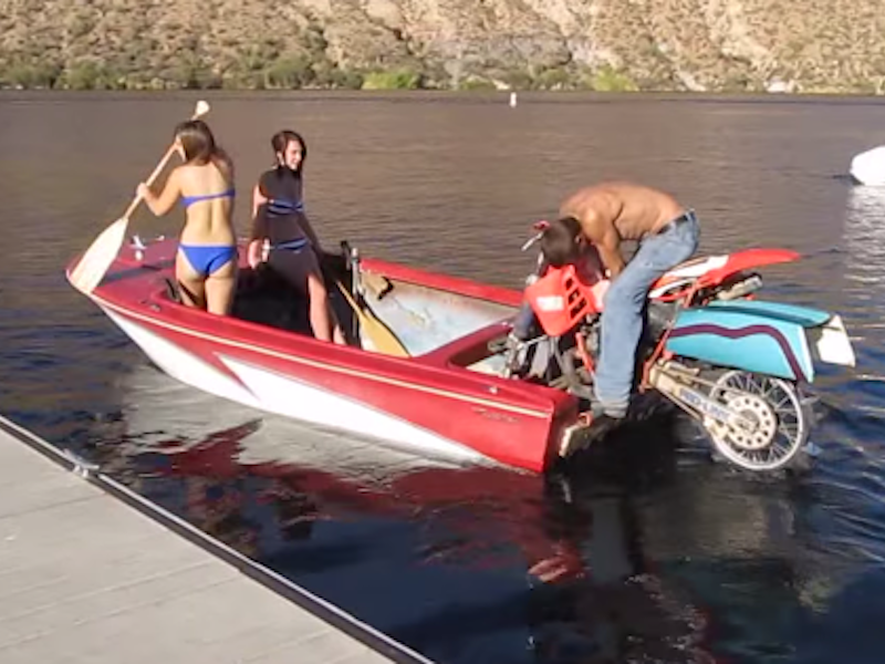 Hilarious Boating Fails Far And Wide 0442