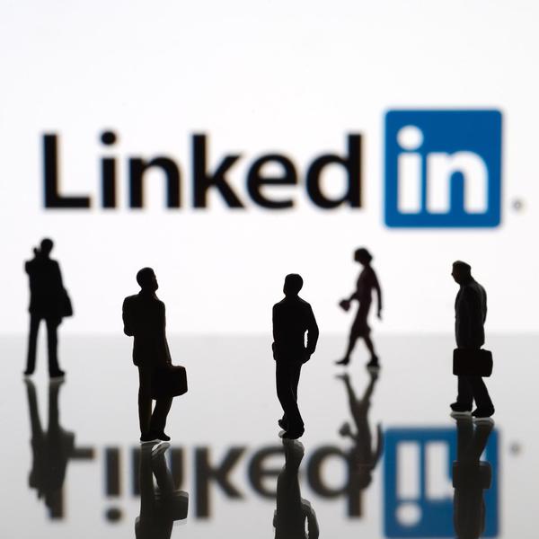 Job Hunting? 15 Ways Your LinkedIn Profile Can Work for You
