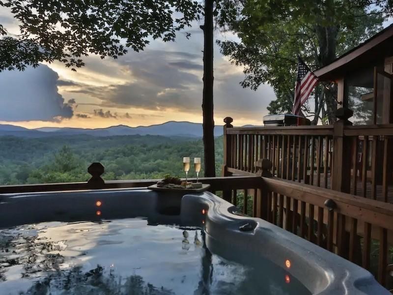 Best Airbnb Cabins With Hot Tubs | Far & Wide